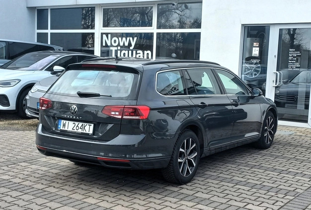 Volkswagen Passat cena 102900 przebieg: 102646, rok produkcji 2020 z Pelplin małe 352